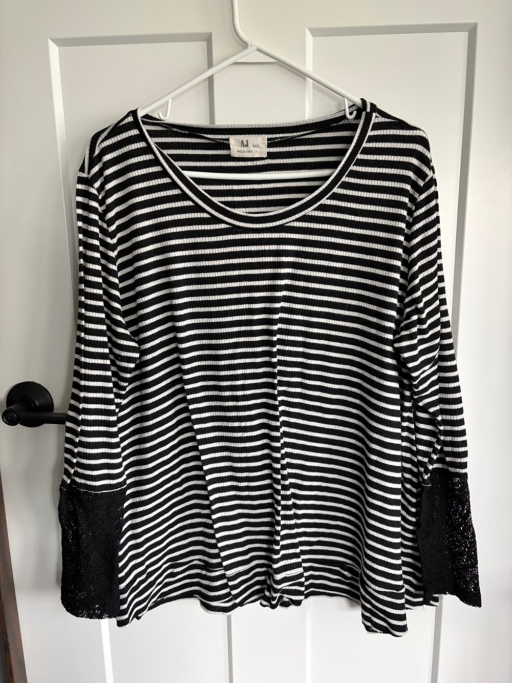 Amelia James Monochrome Striped Top 2 for 1!!! Xxl women’s tops